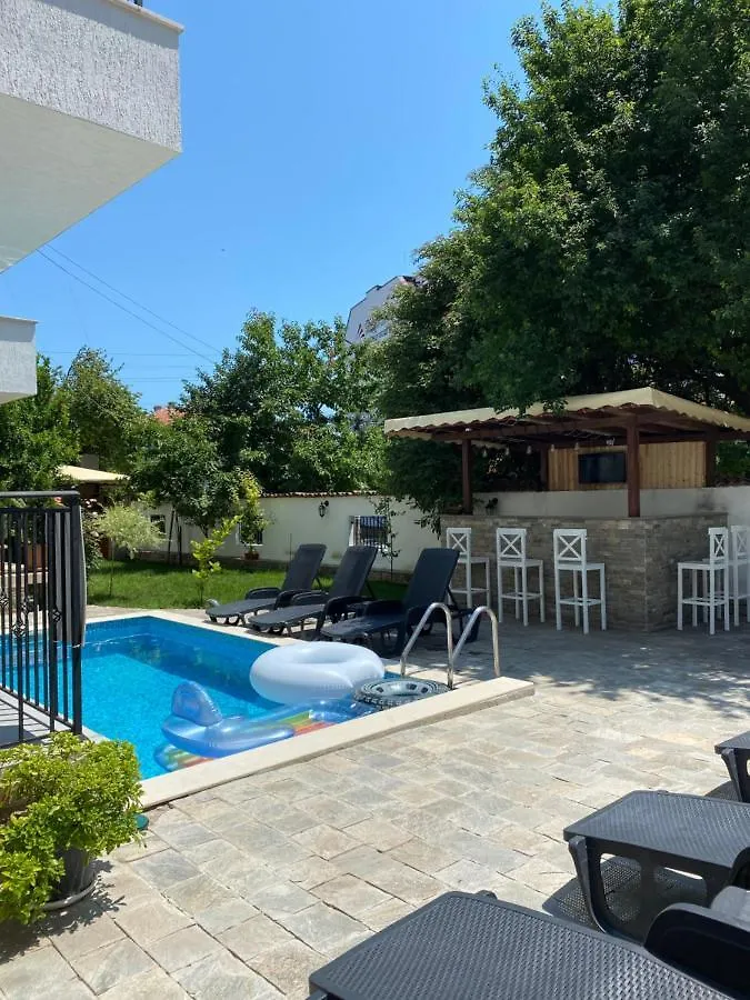 Villa Aqua Family Hotel Burgas 0*,